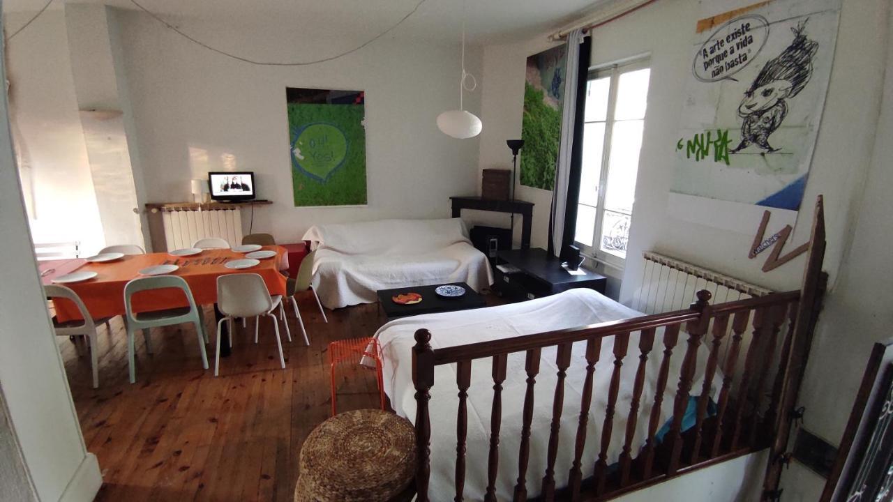 Grande Maison Ancienne Simple Et Spacieuse. Vichy Zewnętrze zdjęcie